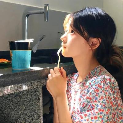 克莱尔的相机